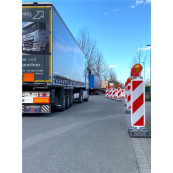 Turn traffic panel type NOX | film RA1/A, hatched | on both sides indicating right / left